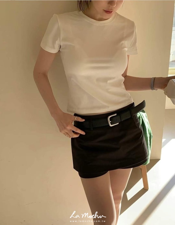 素色迷你西裝褲裙